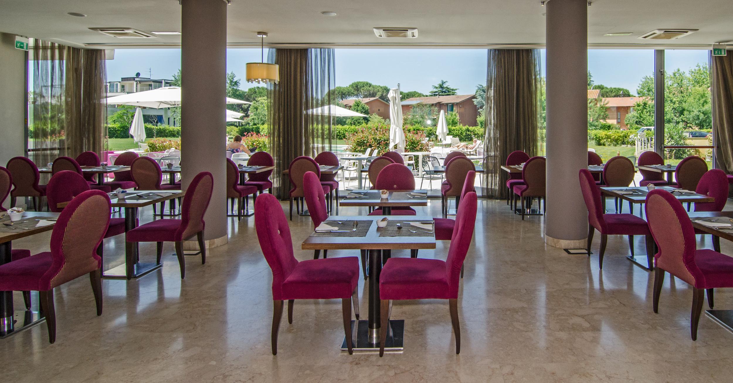 Pisa Tower Plaza Otel Dış mekan fotoğraf Restaurant
