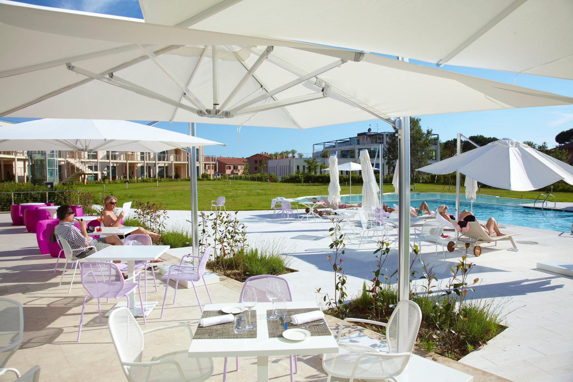 Pisa Tower Plaza Otel Dış mekan fotoğraf The Village