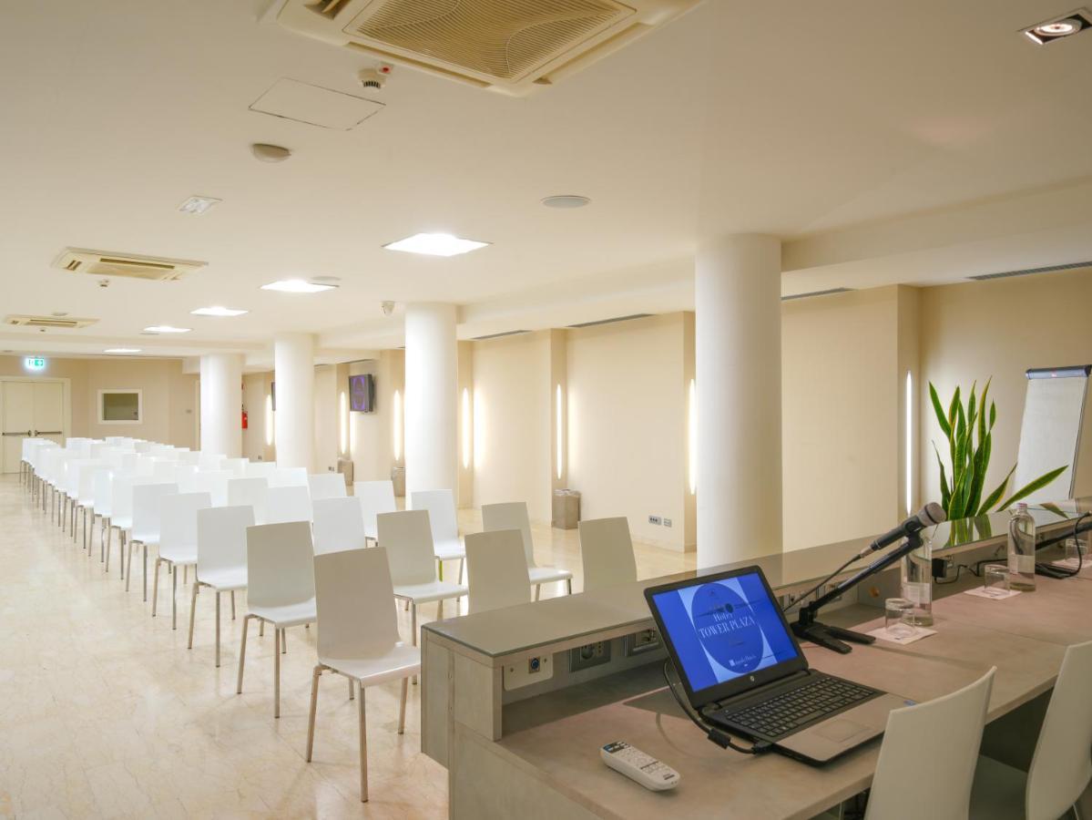 Pisa Tower Plaza Otel Dış mekan fotoğraf The conference room