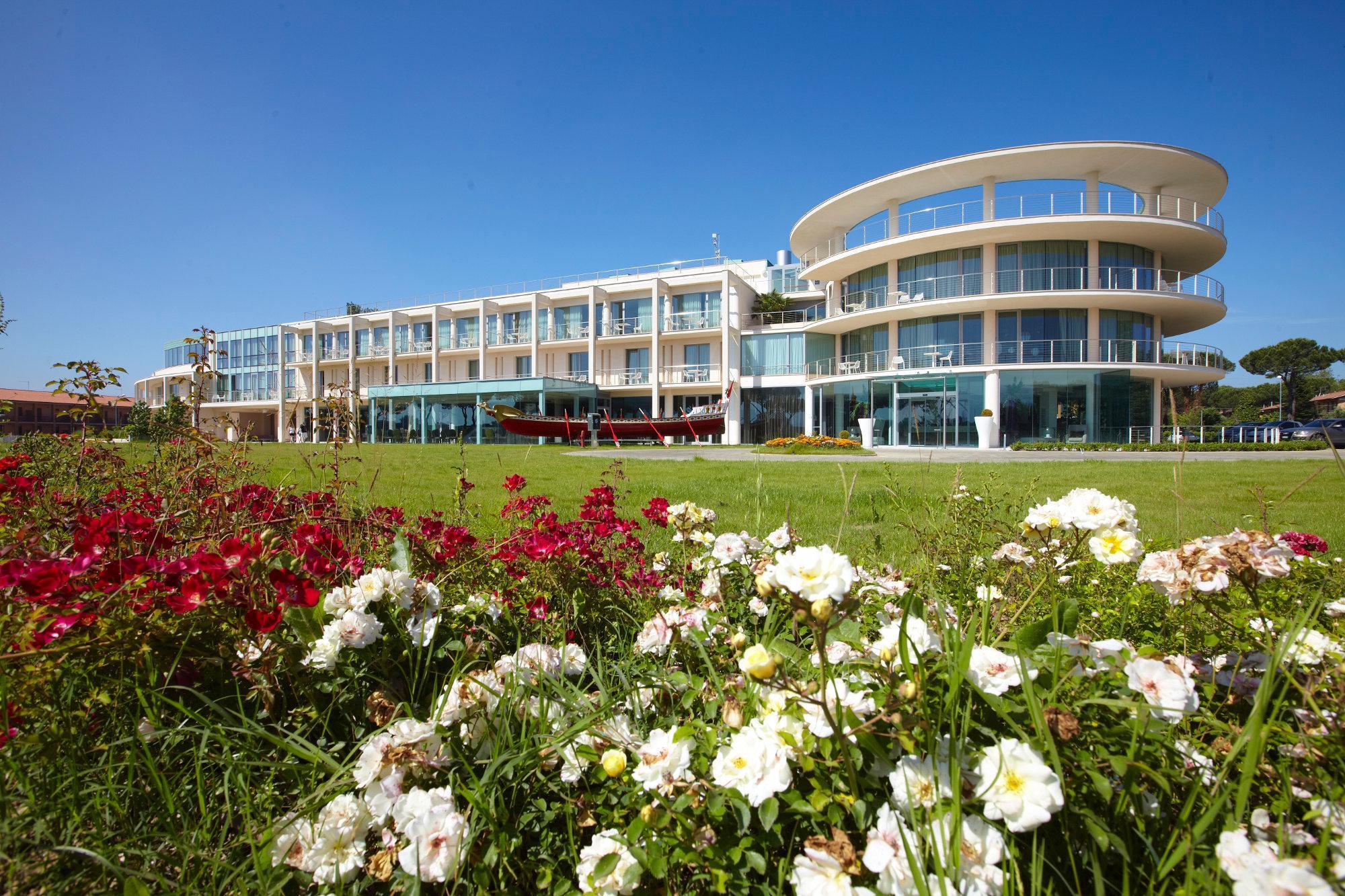 Pisa Tower Plaza Otel Dış mekan fotoğraf The International Centre for Life